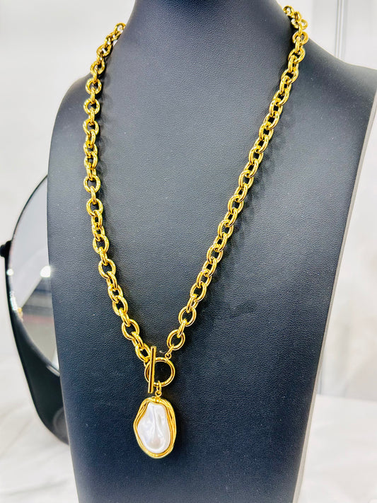 water resistant gold chain necklace with pearl pendant