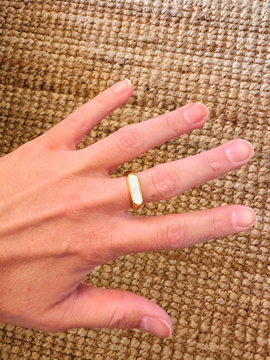 Bar ring white