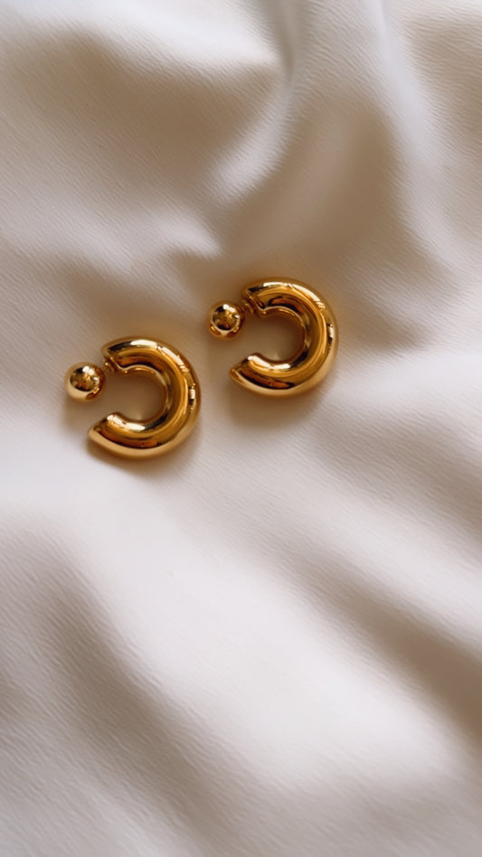 DAISY Thick Circle Bubble Hoop with Ball Clasp