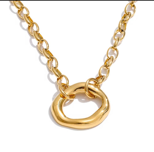Hammered Open Oval on Rollo Chain Necklace