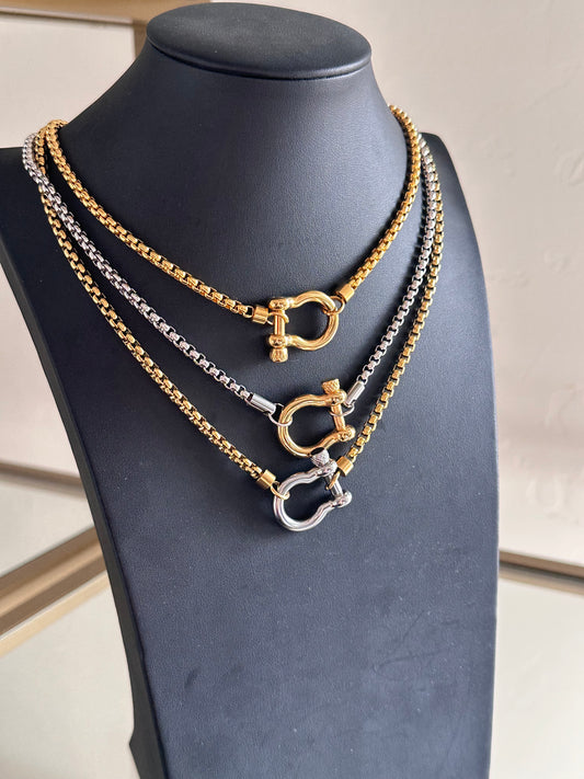 HANNAH Horsebit Chain Necklace - All Gold