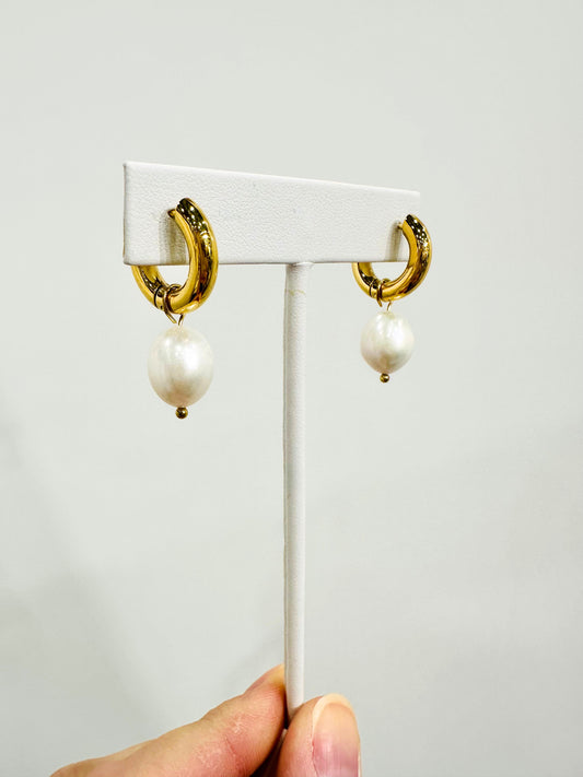 ROSE Dainty Hoop with Pearl